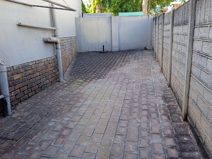 To Let  Bedroom Property for Rent in Schoemansville North West